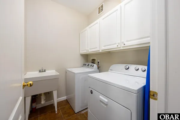 $749,900 | 841 Golden Bluff Way, Corolla, NC 27927