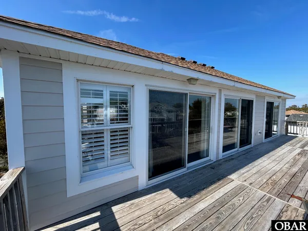 $749,900 | 841 Golden Bluff Way, Corolla, NC 27927