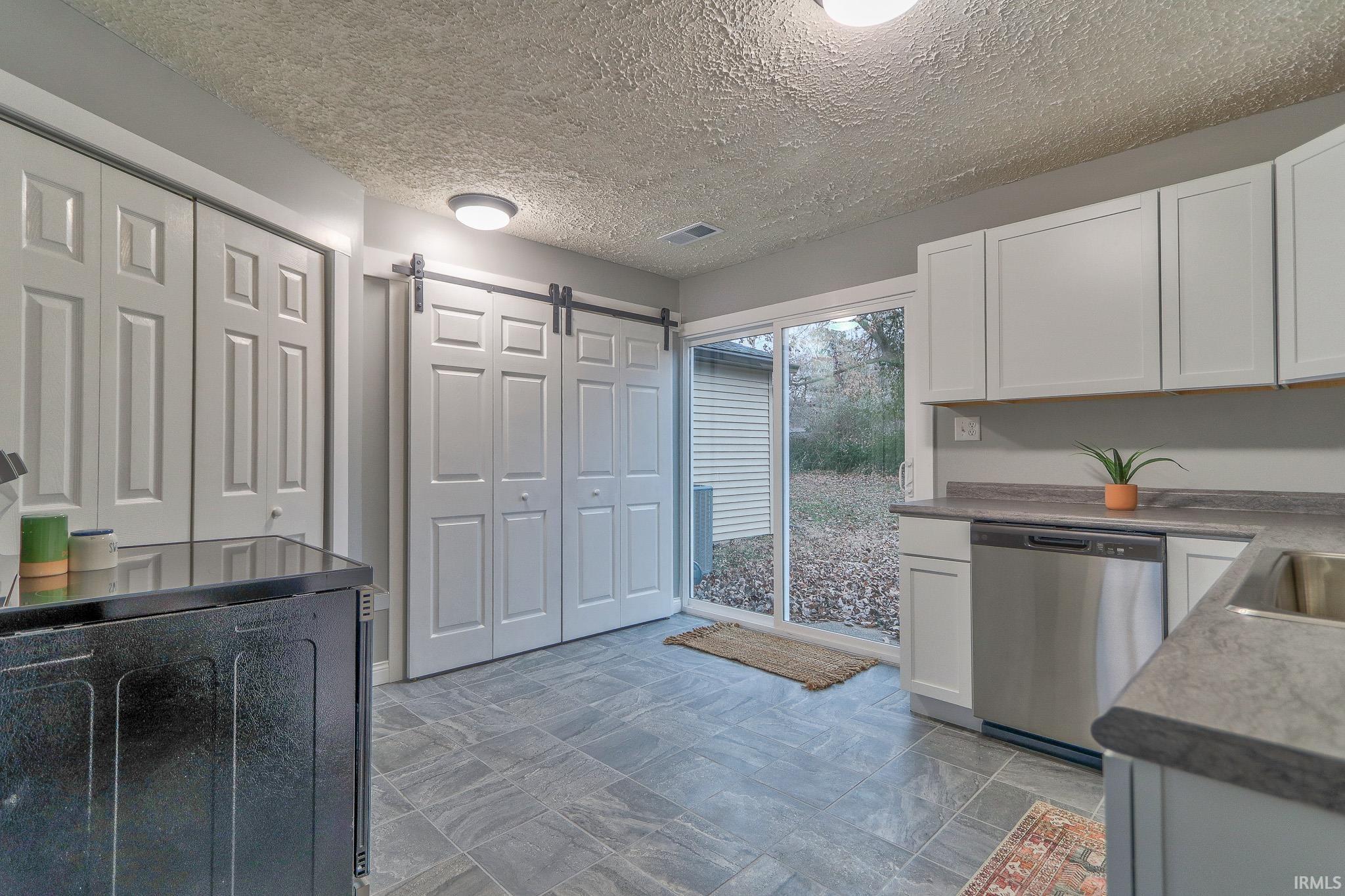 4813 Sherbrooke Road Evansville, IN 47710 - Photo 6 of 31