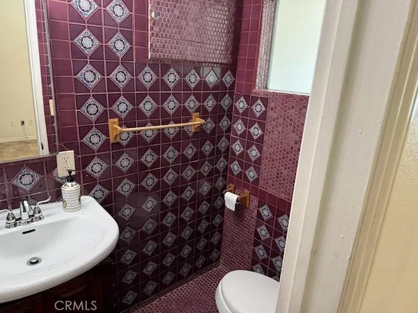 $2,600 | 18764 Consul Avenue, Corona, CA 92881