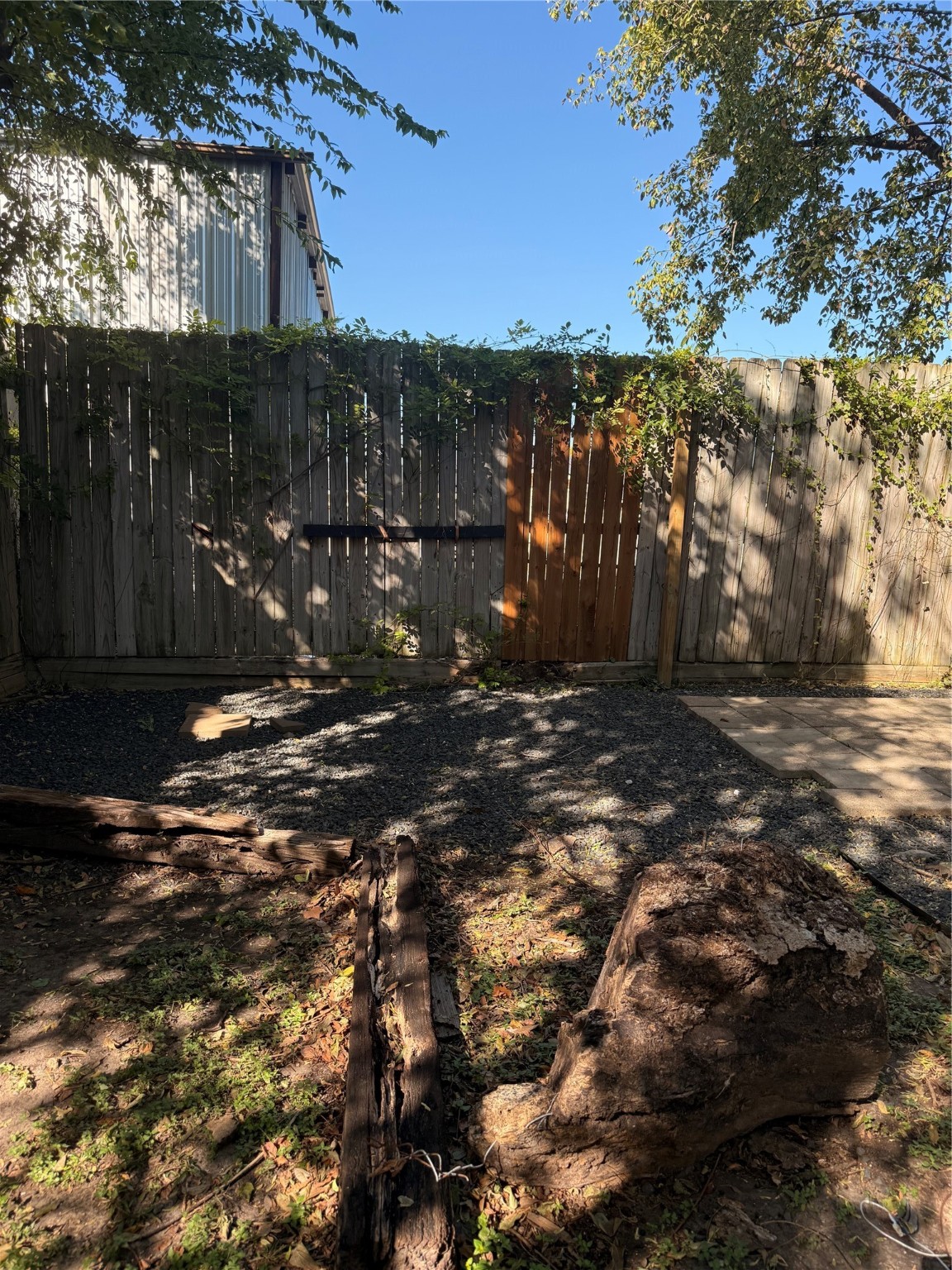 5724 1/2 Parwill Street Houston, TX 77081 - Photo 11 of 14 a view of a yard