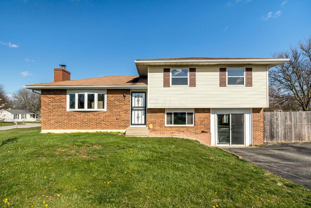 1754 Ripplebrook Road Columbus, OH 43223 - Photo 1 of 32 Gallery Image 1
