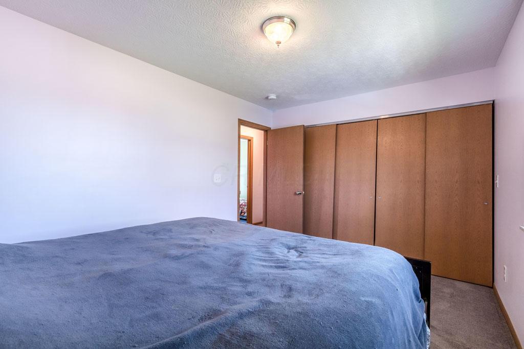 1754 Ripplebrook Road Columbus, OH 43223 - Photo 23 of 32 Gallery Image 23