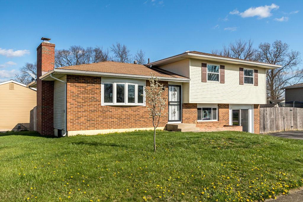 1754 Ripplebrook Road Columbus, OH 43223 - Photo 3 of 32 Gallery Image 3