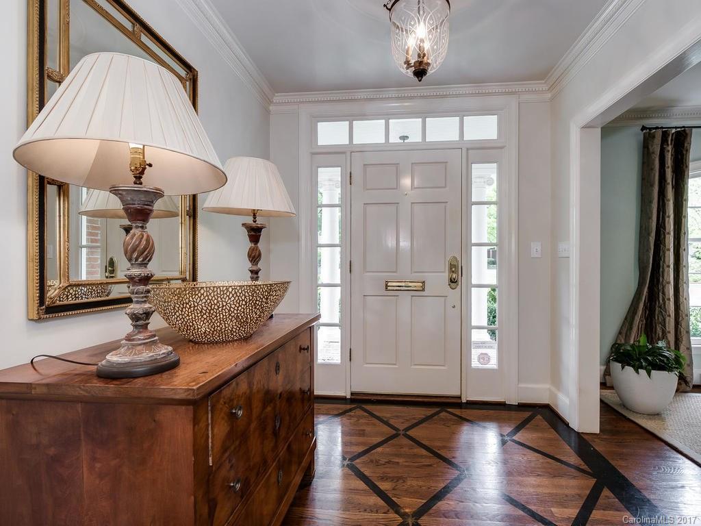 2121 Queens Road East Charlotte, NC 28207 - Photo 3 of 24 Gallery Image 3