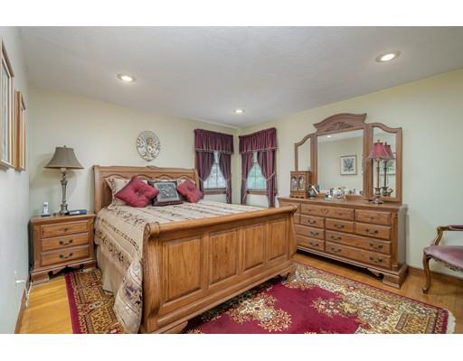 25 Ruthellen Road Hudson, MA 01749 - Photo 12 of 18 Gallery Image 12