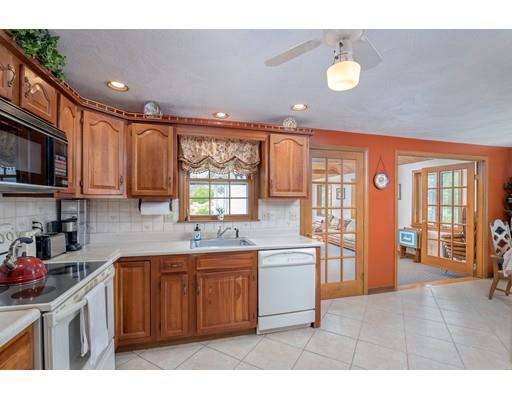 25 Ruthellen Road Hudson, MA 01749 - Photo 6 of 18 Gallery Image 6