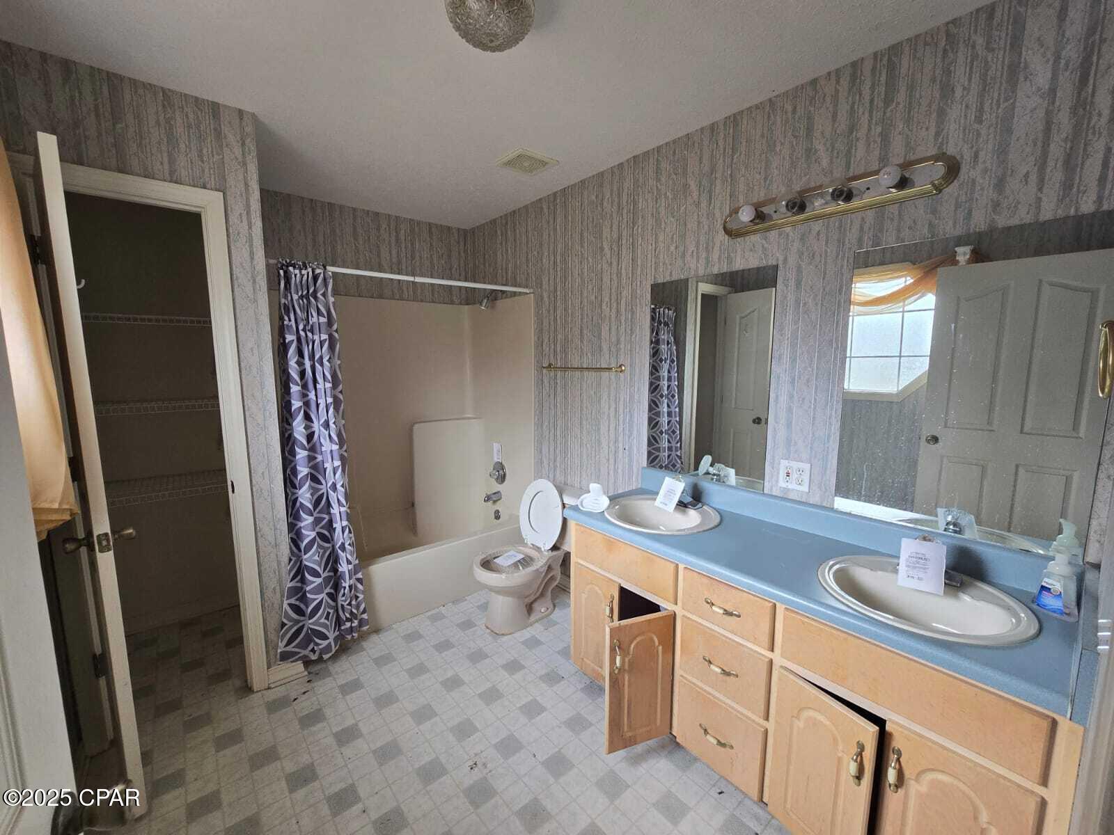 59 Enfinger Road Chipley, FL 32428 - Photo 6 of 12