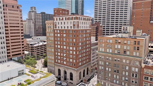 $410,000 | 21 West 10th Street, Unit 9C, Kansas City, MO 64105