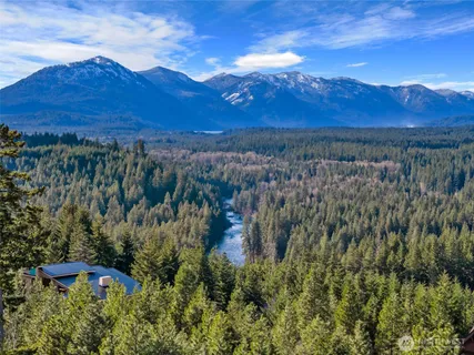 $850,000 | 391 Big Hill Drive, Cle Elum, WA 98922