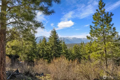 $850,000 | 391 Big Hill Drive, Cle Elum, WA 98922
