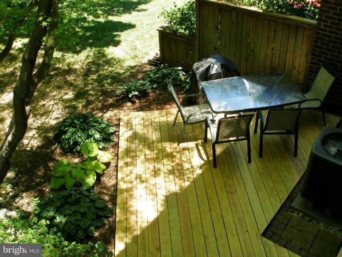 1768 Wainwright Drive Reston, VA 20190 - Photo 14 of 26 Rear Deck