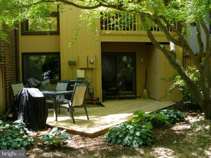 1768 Wainwright Drive Reston, VA 20190 - Photo 6 of 26 Exterior (Rear) Deck