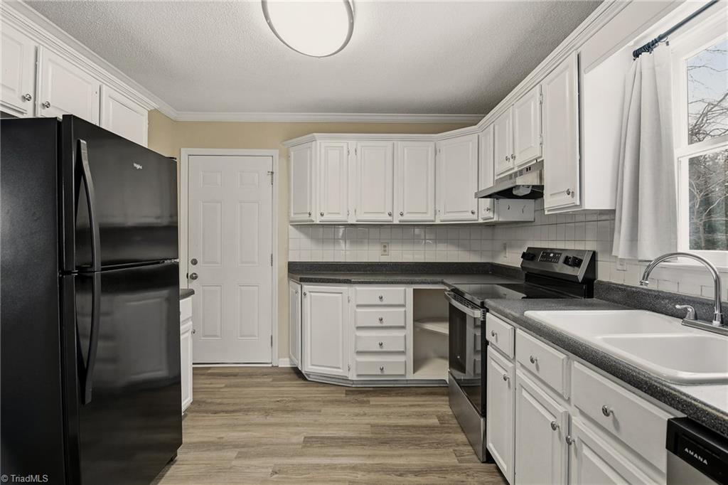 2007 Carlisle Way High Point, NC 27265 - Photo 13 of 31