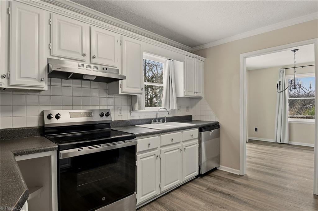 2007 Carlisle Way High Point, NC 27265 - Photo 14 of 31