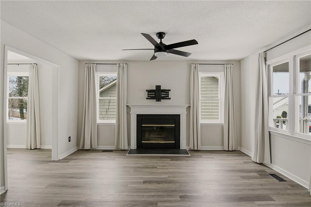 2007 Carlisle Way High Point, NC 27265 - Photo 6 of 31