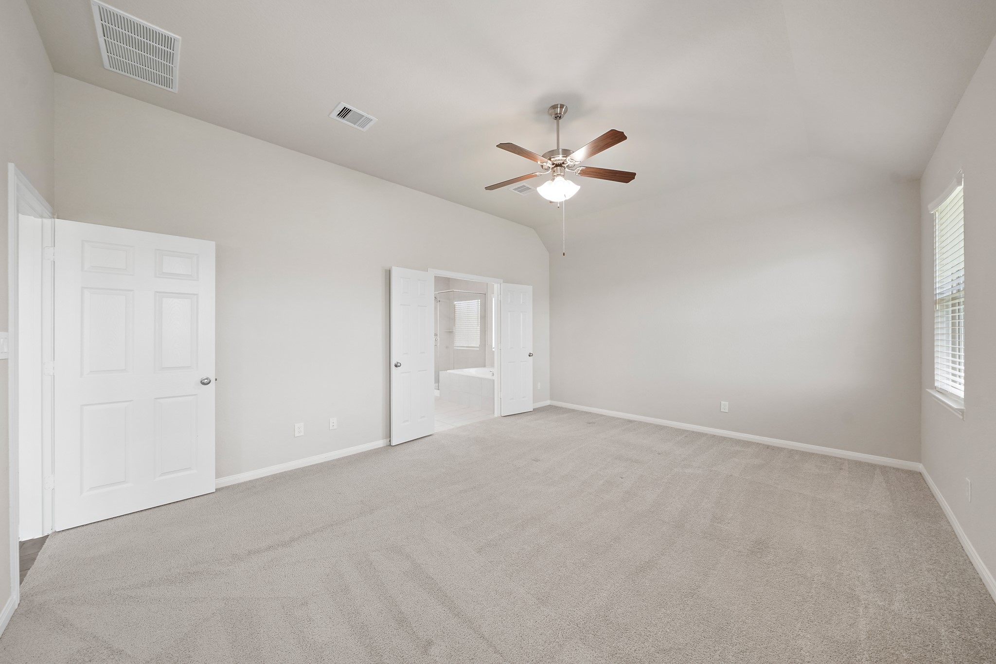 6010 Kolle Drive Rosenberg, TX 77471 - Photo 26 of 45 a view of an empty room with a window