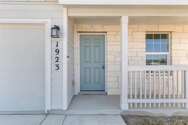 $1,600 | 1923 Goldfinch, New Braunfels, TX 78130