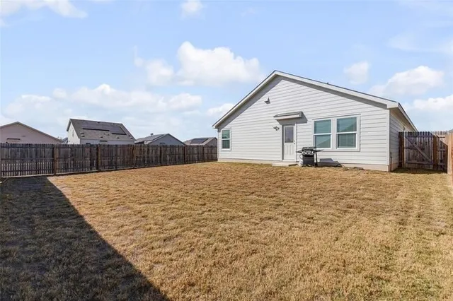 $1,600 | 1923 Goldfinch, New Braunfels, TX 78130