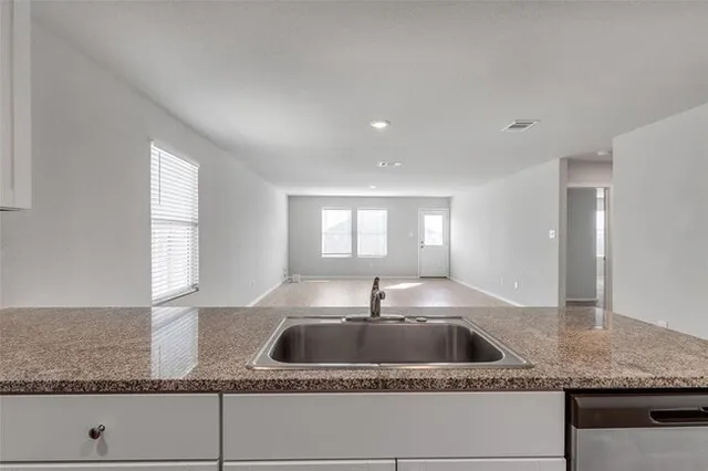 $1,600 | 1923 Goldfinch, New Braunfels, TX 78130