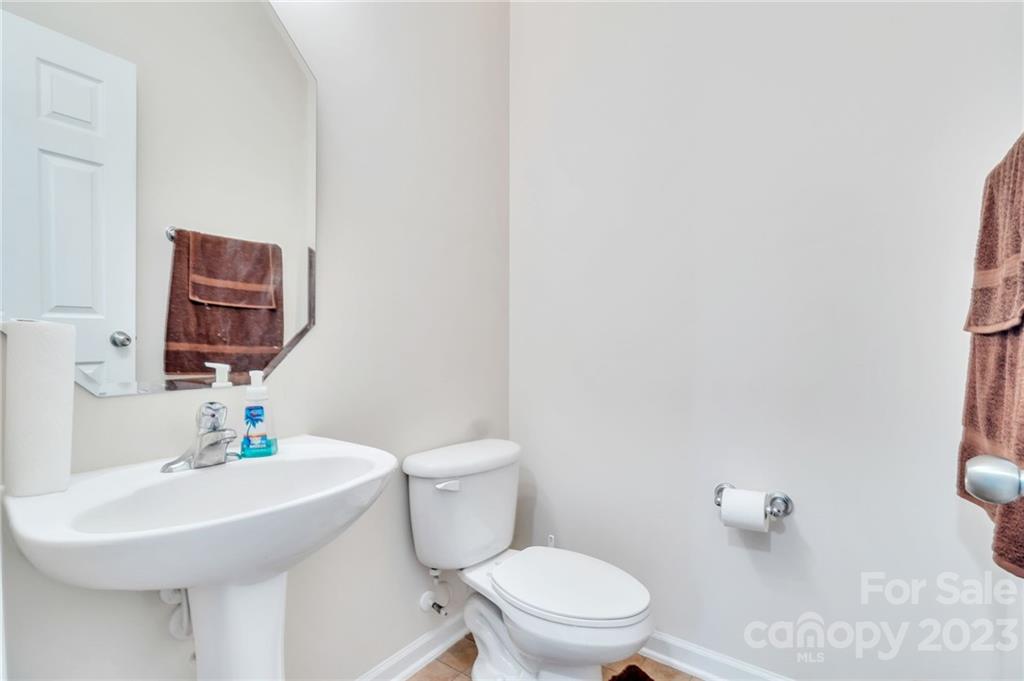 16018 Raptor Court Charlotte, NC 28278 - Photo 13 of 24 Gallery Image 13