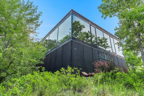 $7,875,000 | 1052 Noyac Path, Water Mill, NY 11976