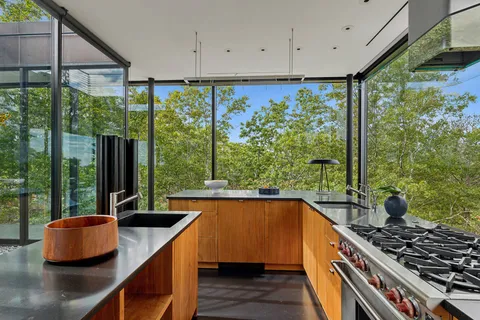 $7,875,000 | 1052 Noyac Path, Water Mill, NY 11976