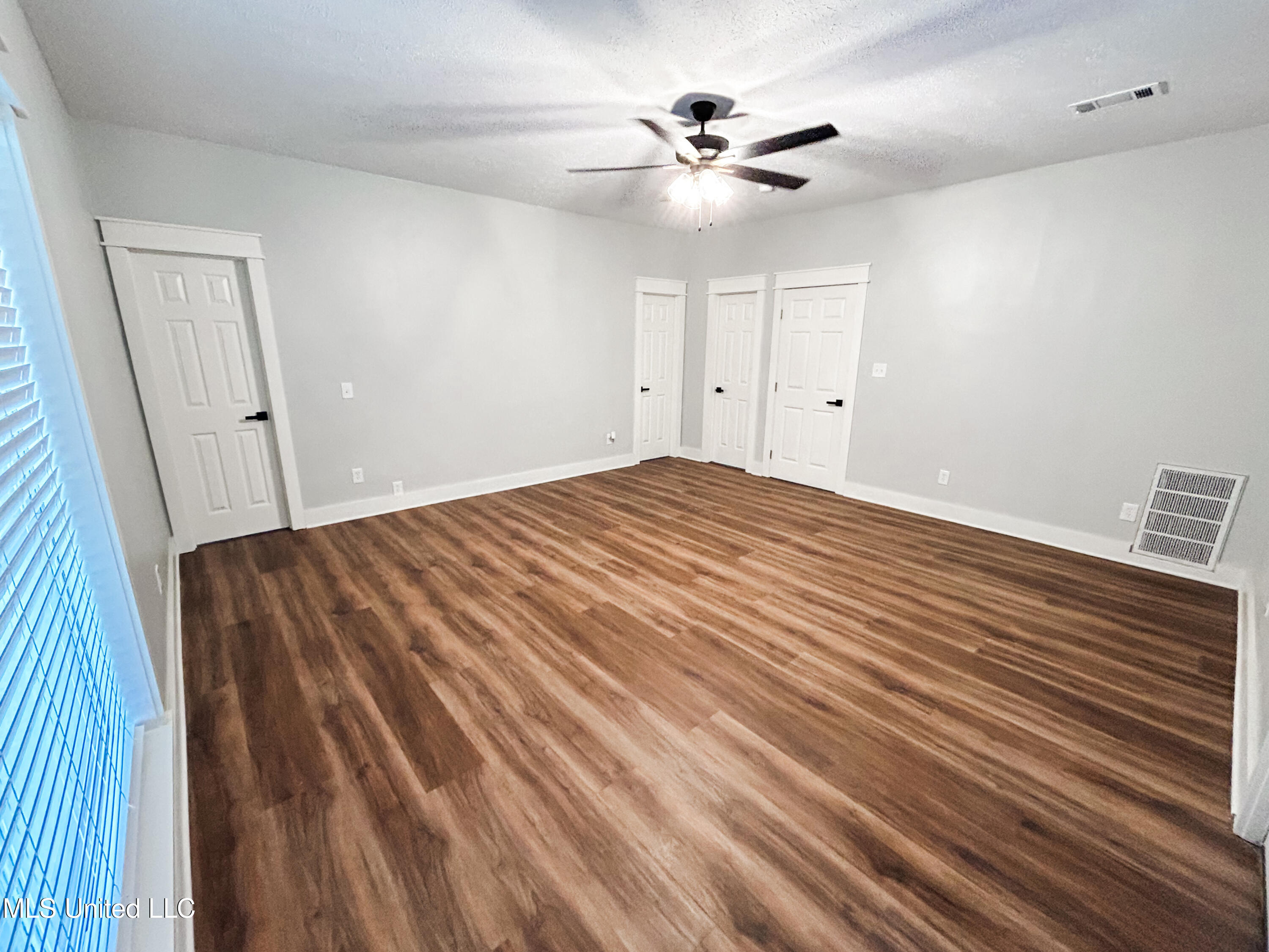 1611 Florence-Byram Road Florence, MS 39073 - Photo 8 of 46 IMG_4676