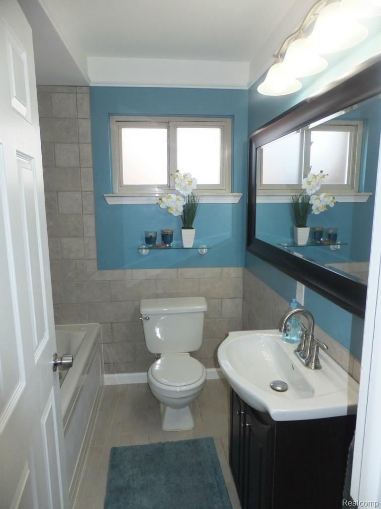 30232 Hayes Road Roseville, MI 48066 - Photo 47 of 88 2014-07-11 001 2014-07-11 007.jpg