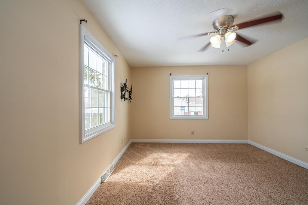 700 Victory Road Springfield, OH 45504 - Photo 15 of 41