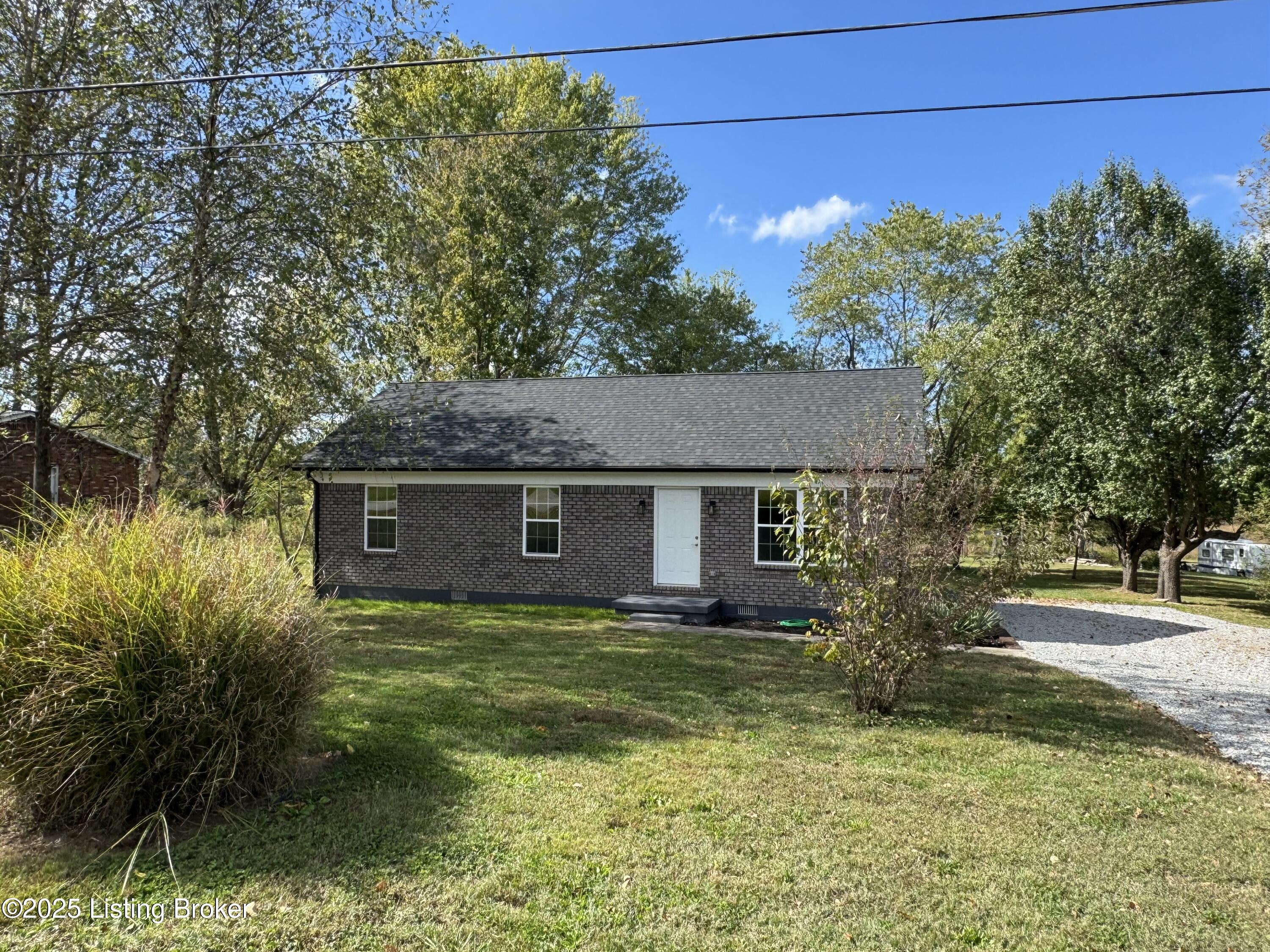 6480 Loretto Road Bardstown, KY 40004 - Photo 3 of 37 IMG_6852