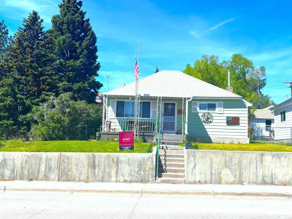 $225,000 | 317 Pine Avenue, Kemmerer, WY 83101