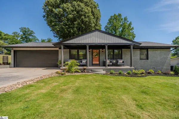 $329,900 | 201 Carolyn Road, Easley, SC 29642
