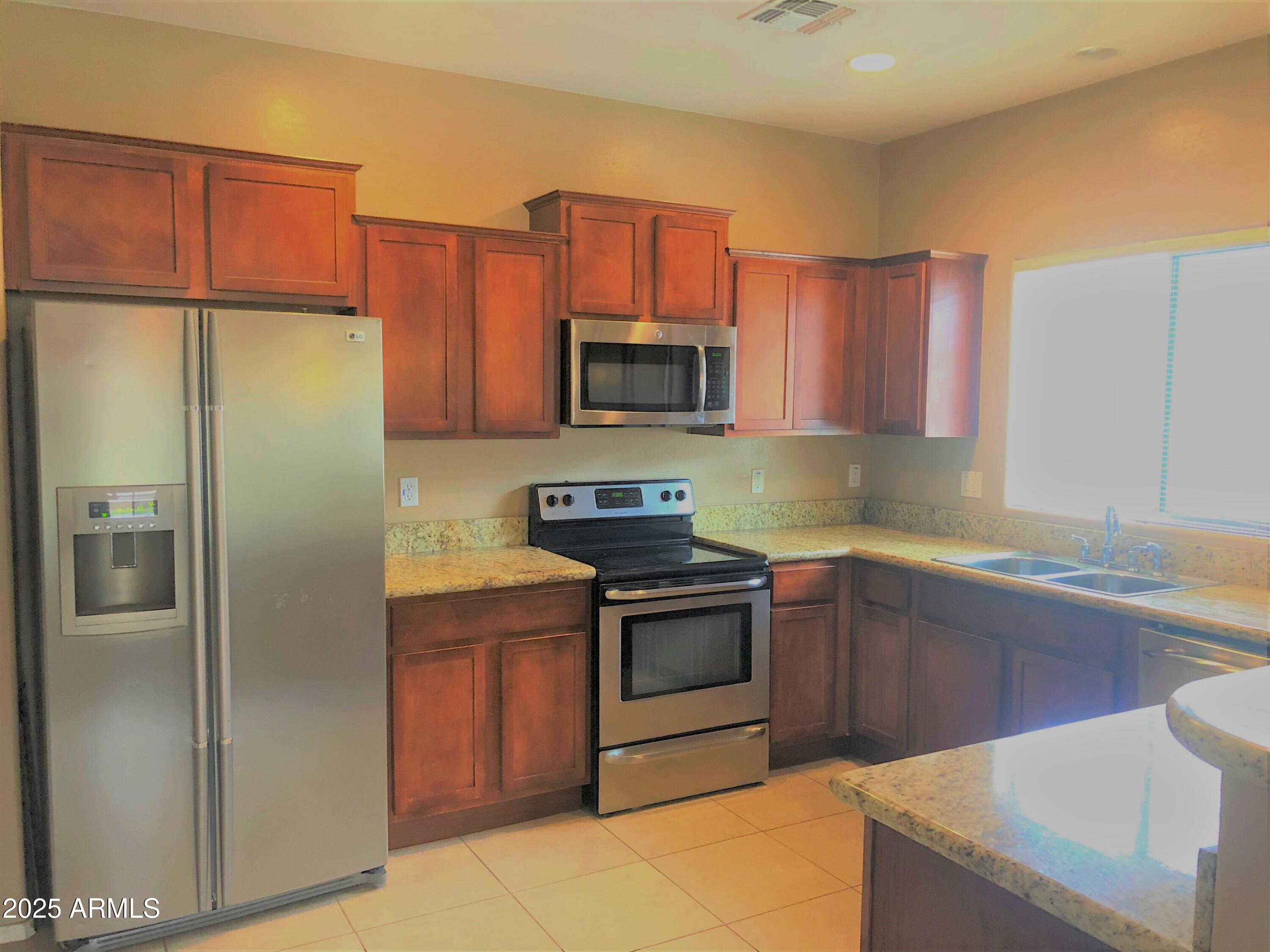 7347 West Millerton Way Florence, AZ 85132 - Photo 3 of 17 IMG_1456