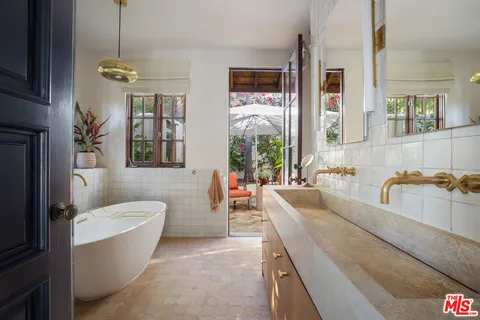 $2,295,000 | 1925 Curson Place, Los Angeles, CA 90046