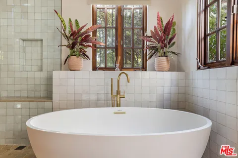 $2,295,000 | 1925 Curson Place, Los Angeles, CA 90046