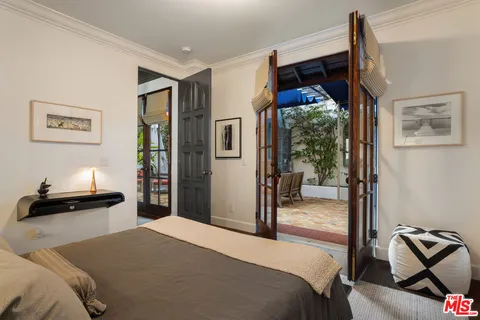 $2,295,000 | 1925 Curson Place, Los Angeles, CA 90046