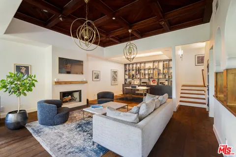 $2,295,000 | 1925 Curson Place, Los Angeles, CA 90046