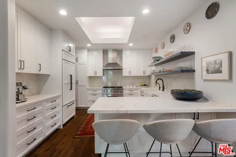 $2,295,000 | 1925 Curson Place, Los Angeles, CA 90046