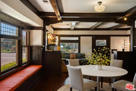 $1,299,000 | 2337 West 29th Place, Los Angeles, CA 90018