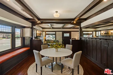 $1,299,000 | 2337 West 29th Place, Los Angeles, CA 90018