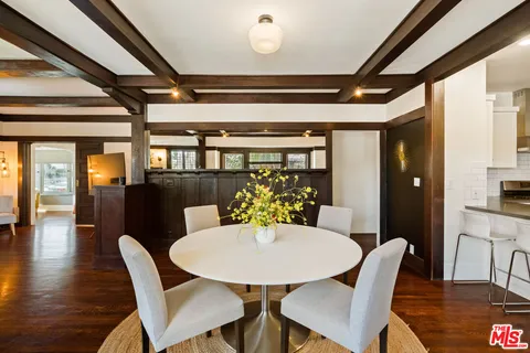 $1,299,000 | 2337 West 29th Place, Los Angeles, CA 90018