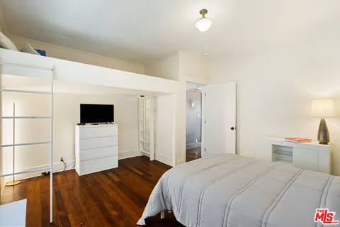 $1,299,000 | 2337 West 29th Place, Los Angeles, CA 90018