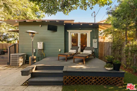 $1,299,000 | 2337 West 29th Place, Los Angeles, CA 90018