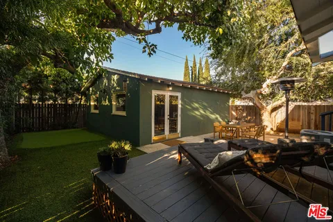 $1,299,000 | 2337 West 29th Place, Los Angeles, CA 90018
