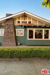 $1,299,000 | 2337 West 29th Place, Los Angeles, CA 90018