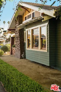 $1,299,000 | 2337 West 29th Place, Los Angeles, CA 90018