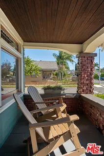 $1,299,000 | 2337 West 29th Place, Los Angeles, CA 90018