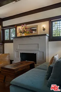 $1,299,000 | 2337 West 29th Place, Los Angeles, CA 90018