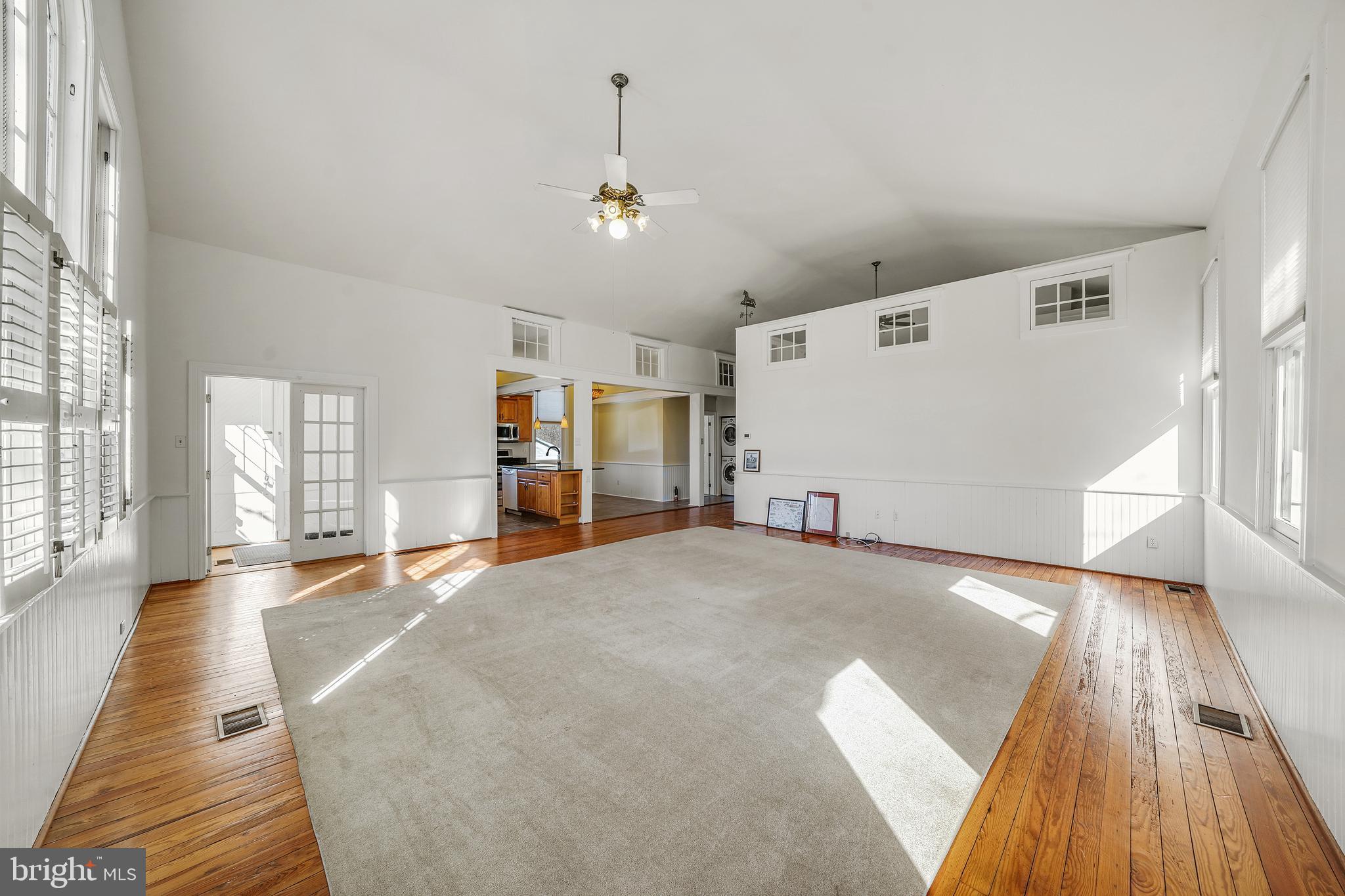 132 Northbrook Road West Chester, PA 19382 - Photo 6 of 41 Living Room